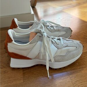 New Balance 327 in Suede